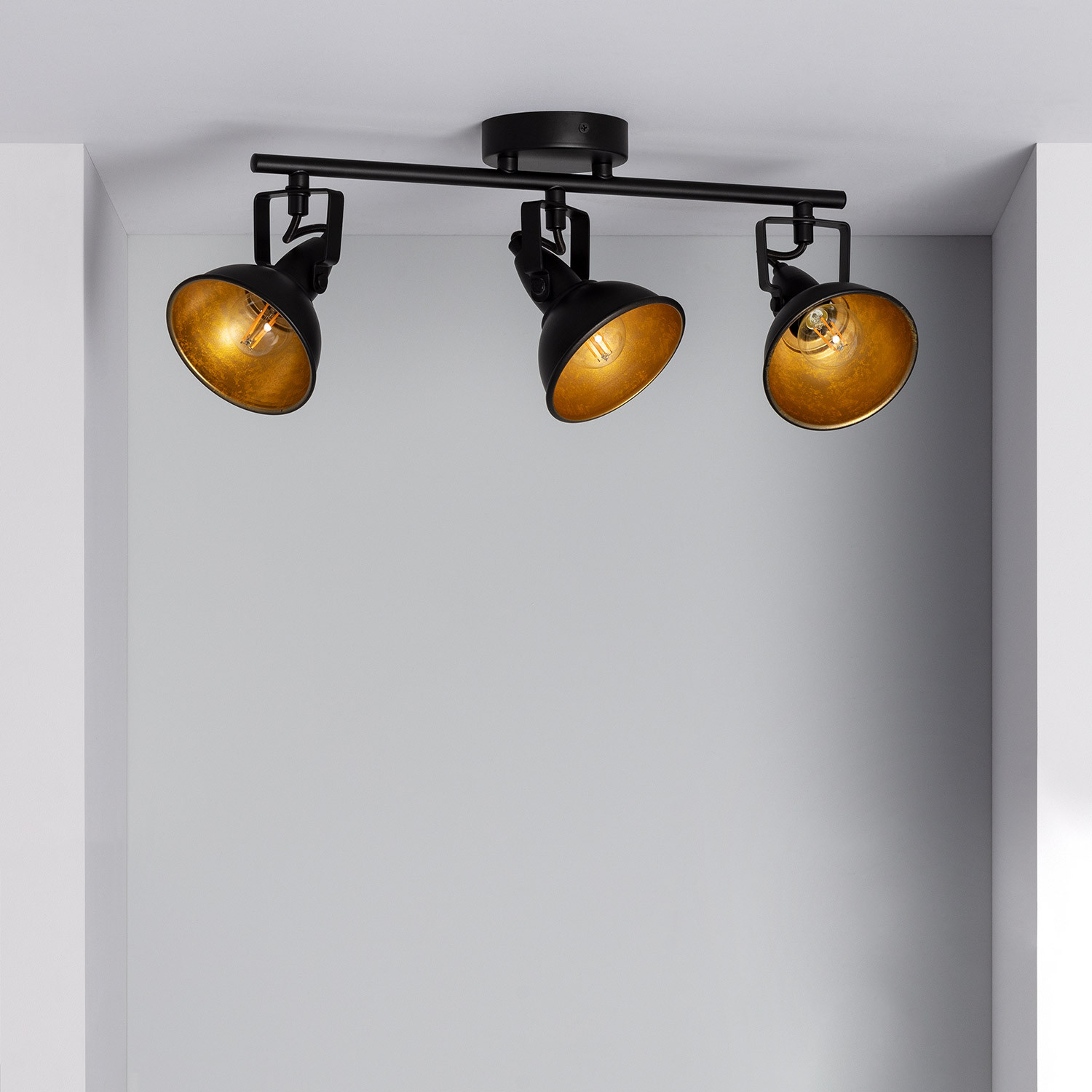 Lámpara de techo Aim Style con 3 focos, fabricada en acero lacado